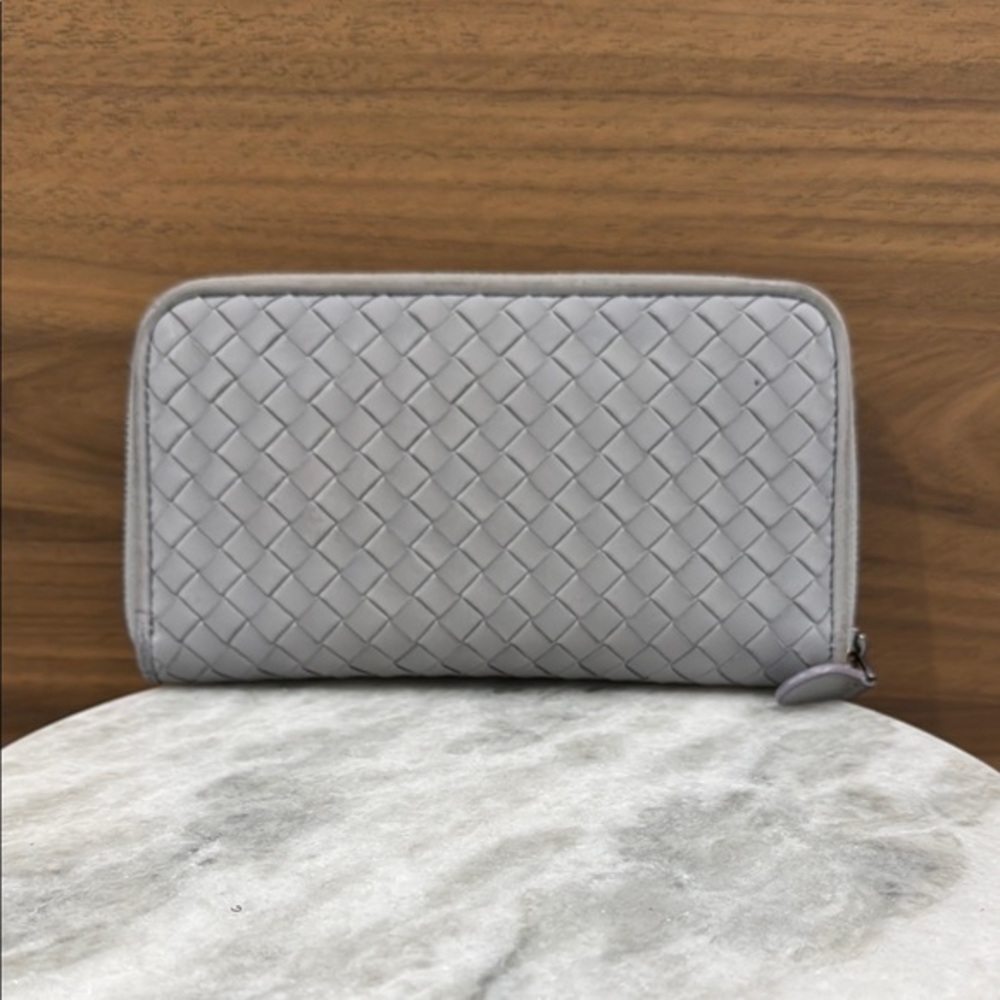 Bottega Veneta wallet